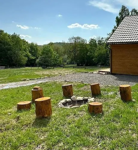 Tiny House & Ac בקתה *