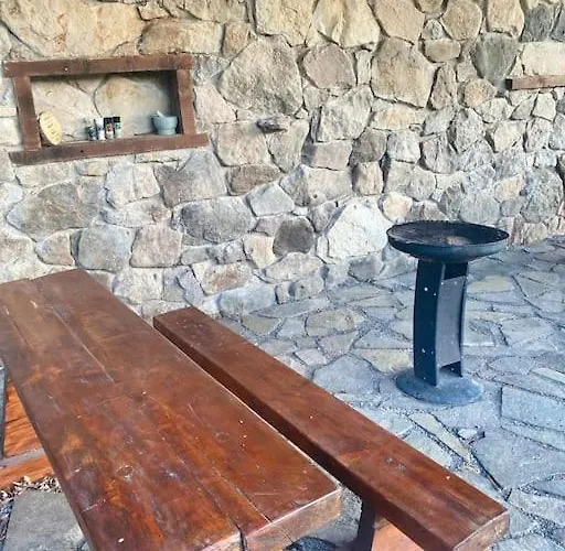 Tiny House & Ac בקתה Banská Štiavnica